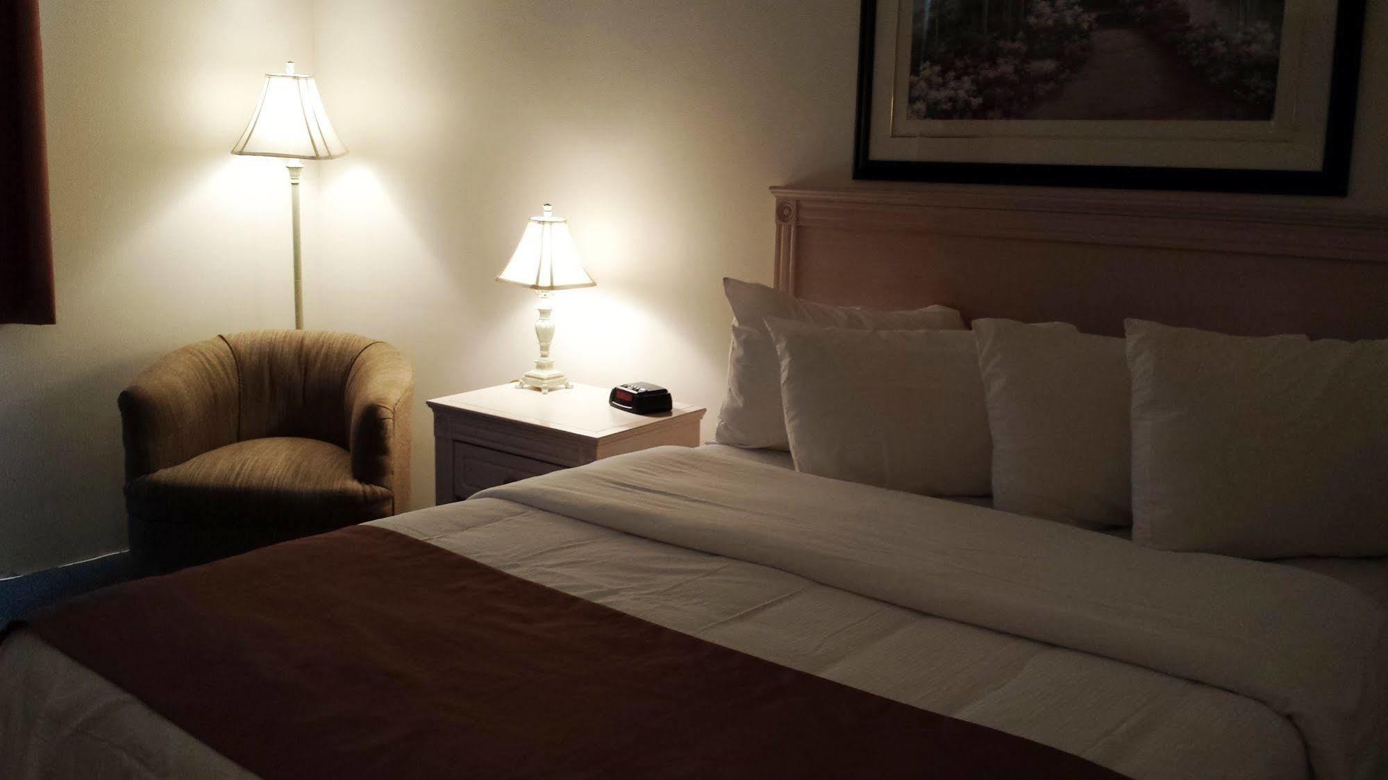Hotel Port Aux Basques Екстериор снимка